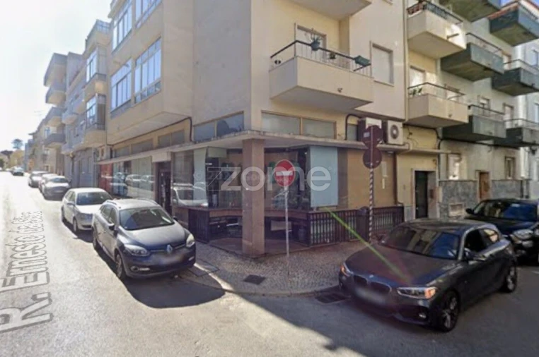 Negócio para Arrendamento em Algés, Linda-A-Velha e Cruz Quebrada-Dafundo Foto 6