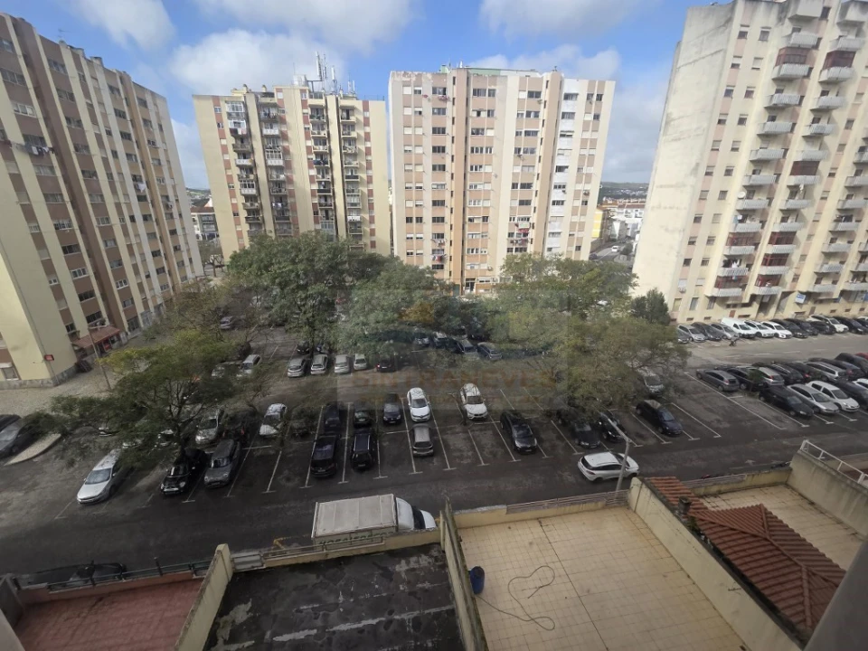 Apartamento T3 para Venda em Carregado e Cadafais Foto 6