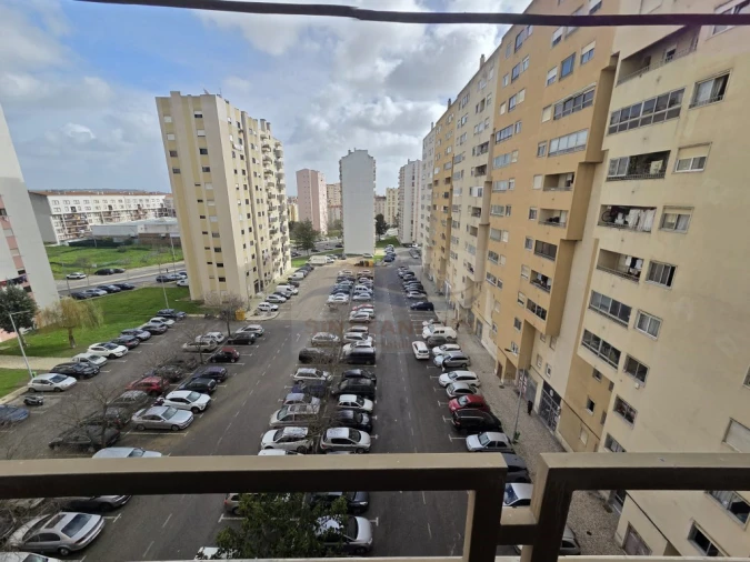 Apartamento T3 para Venda em Carregado e Cadafais Foto 3