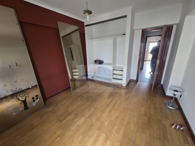 Apartamento T3 para Venda em Carregado e Cadafais Foto 8
