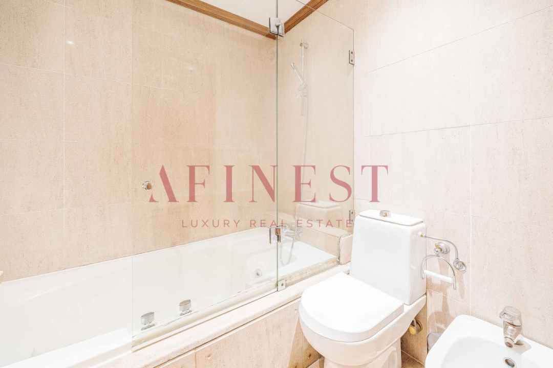 Apartamento T5 para Arrendamento em Alvalade Foto 42