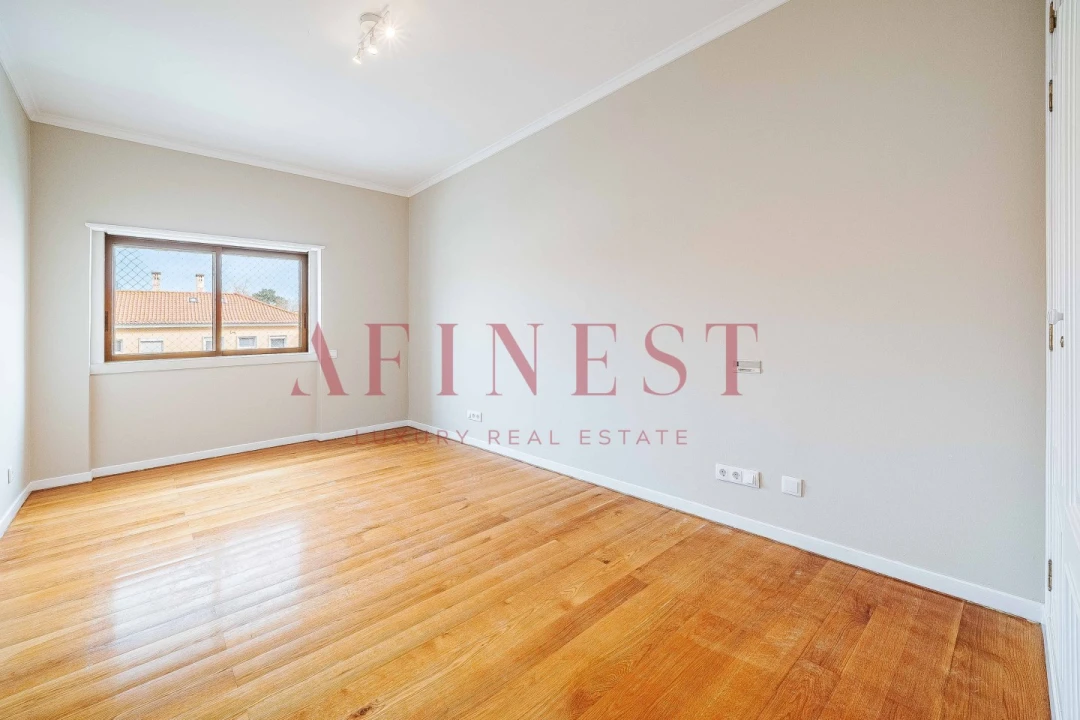 Apartamento T5 para Arrendamento em Alvalade Foto 54