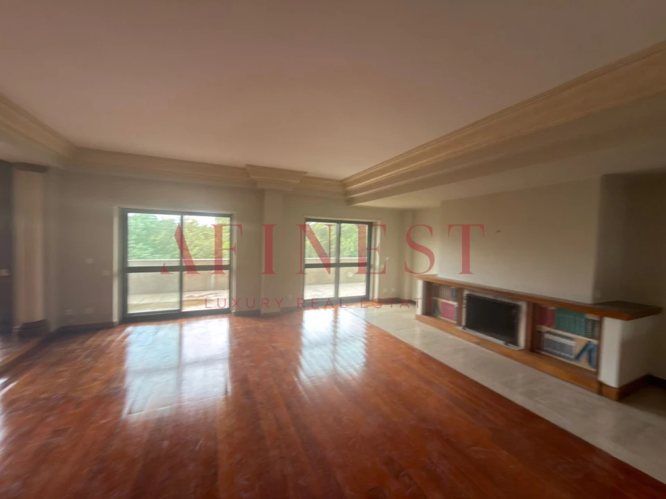 Apartamento T5 para Arrendamento em Alvalade Foto 3