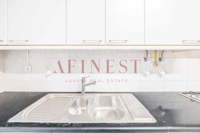 Apartamento T5 para Arrendamento em Alvalade Foto 11