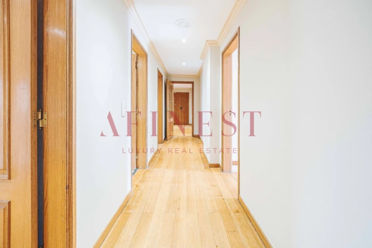 Apartamento T5 para Arrendamento em Alvalade Foto 34