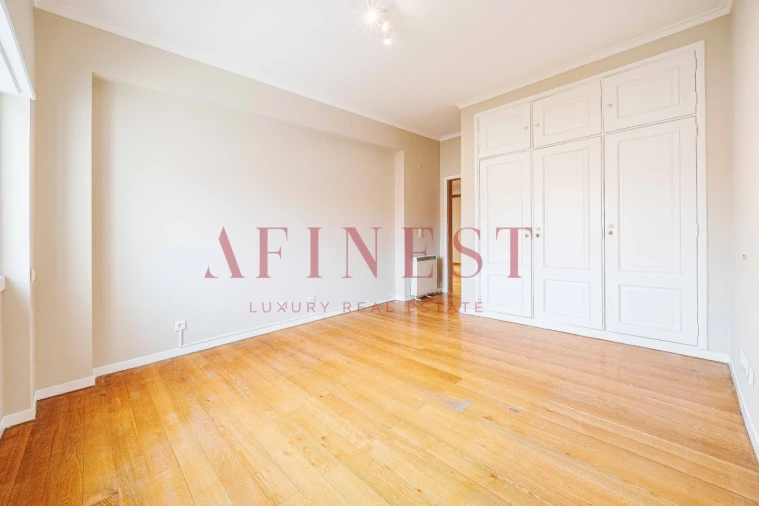 Apartamento T5 para Arrendamento em Alvalade Foto 49