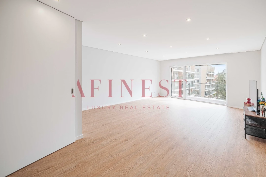 Apartamento T3 para Arrendamento em Carcavelos e Parede Foto 2