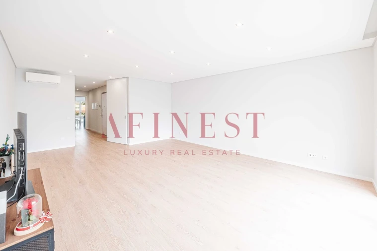 Apartamento T3 para Arrendamento em Carcavelos e Parede Foto 3