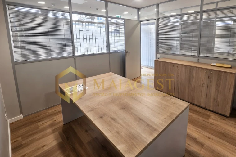 Escritório para Arrendamento em Rio Tinto Foto 8