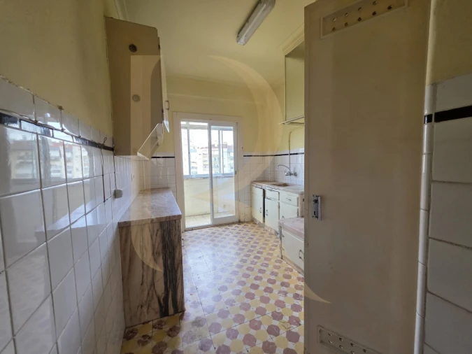 Apartamento T2 para Venda em Benfica Foto 1