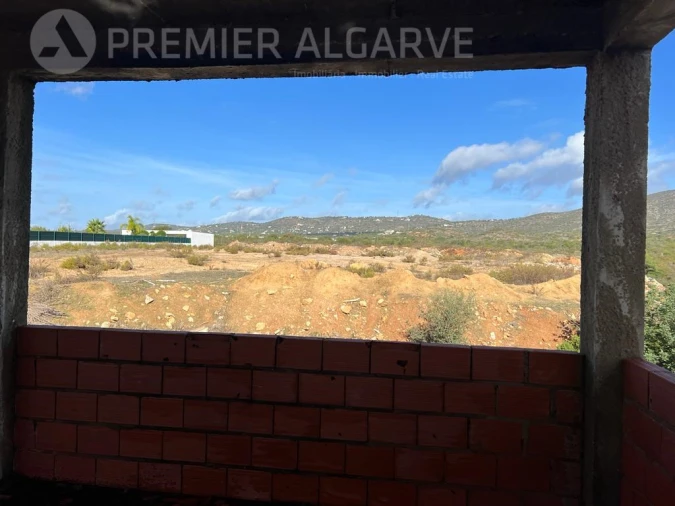 Moradia T4 para Venda em Quelfes Foto 14