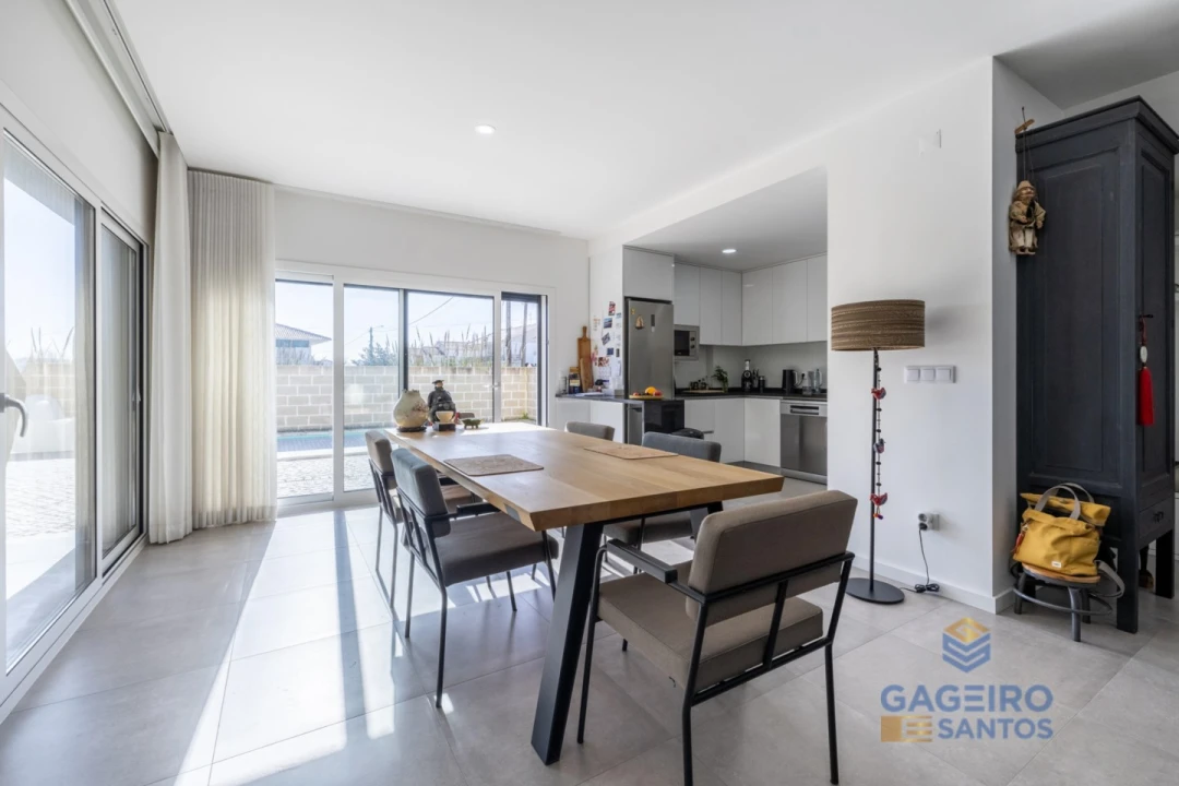 Moradia T4 para Venda em Tornada e Salir do Porto Foto 22