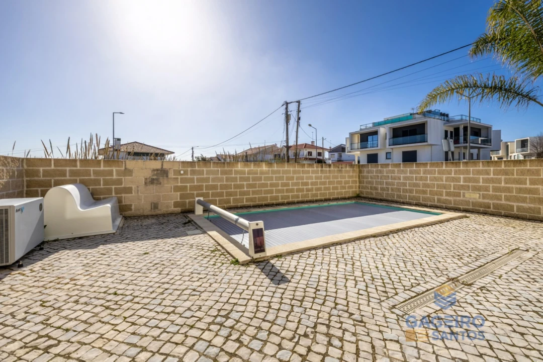 Moradia T4 para Venda em Tornada e Salir do Porto Foto 51