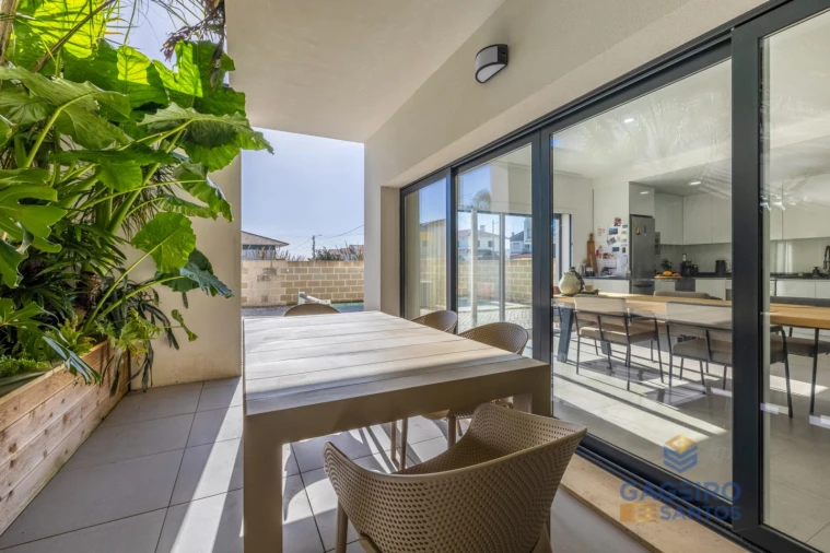 Moradia T4 para Venda em Tornada e Salir do Porto Foto 2