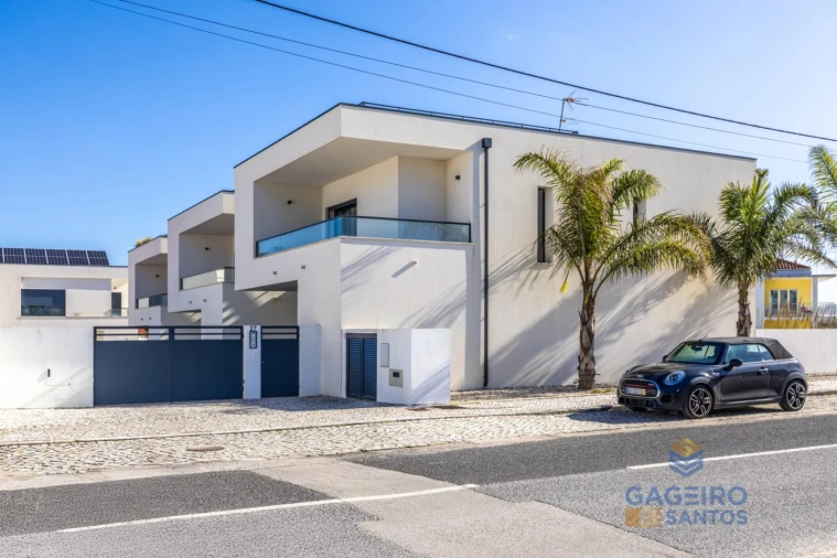 Moradia T4 para Venda em Tornada e Salir do Porto Foto 12