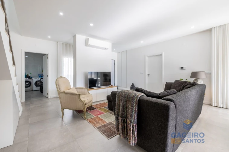 Moradia T4 para Venda em Tornada e Salir do Porto Foto 18