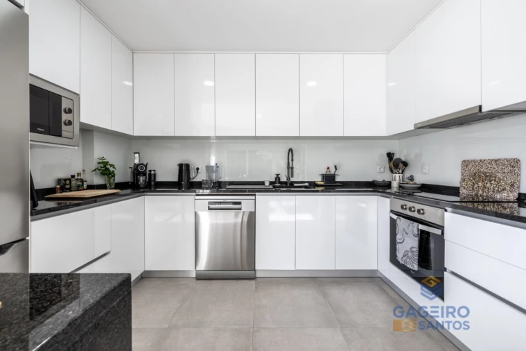 Moradia T4 para Venda em Tornada e Salir do Porto Foto 25