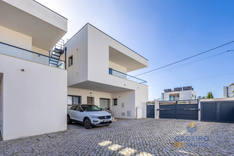 Moradia T4 para Venda em Tornada e Salir do Porto Foto 49