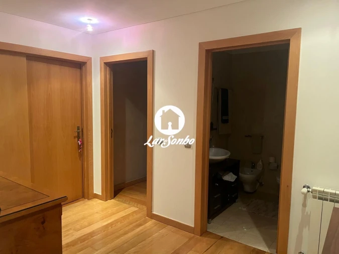 Apartamento T3 para Venda em Cidade da Maia Foto 9