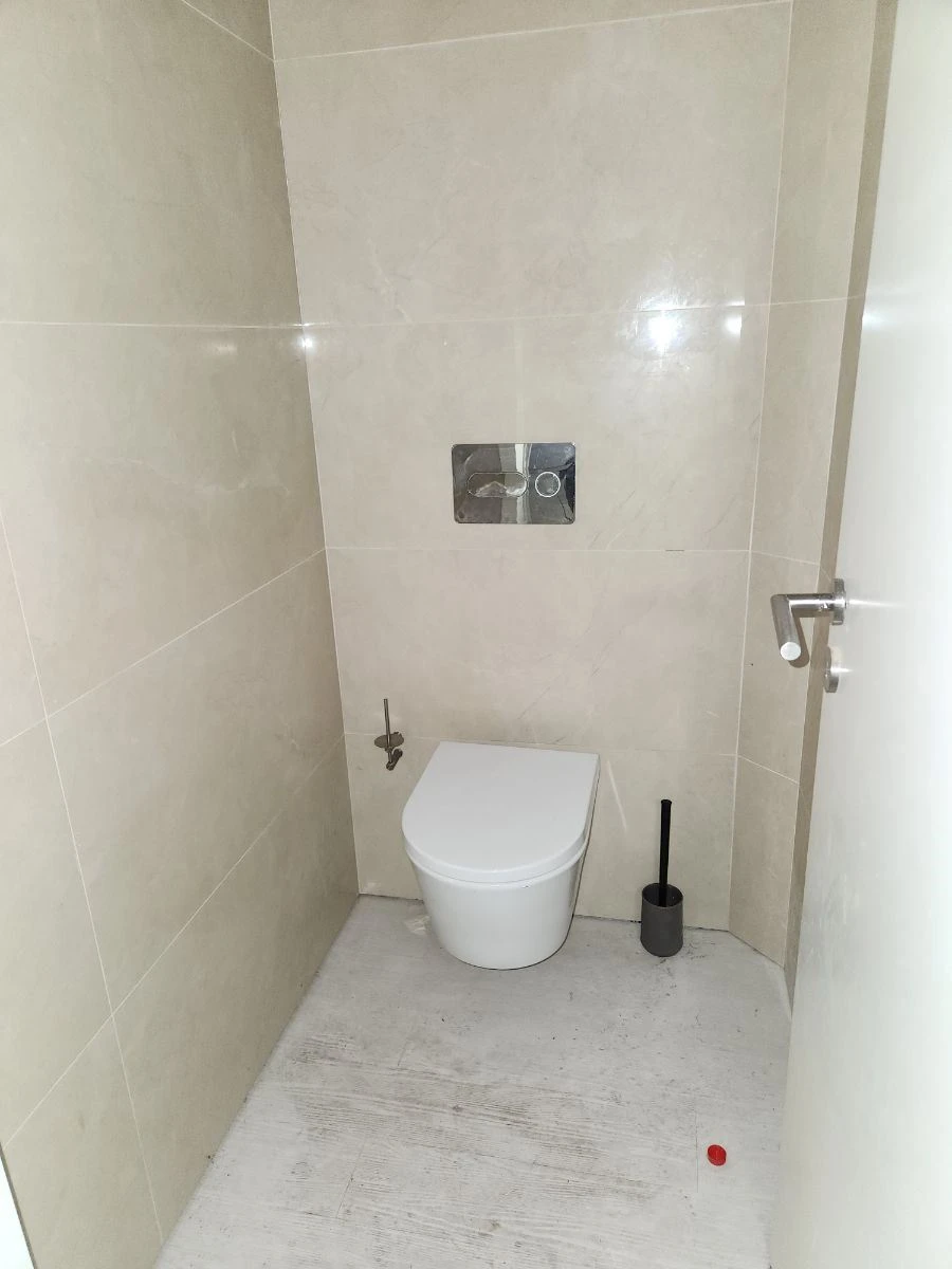 Prédio para Venda em Cidade da Maia Foto 9