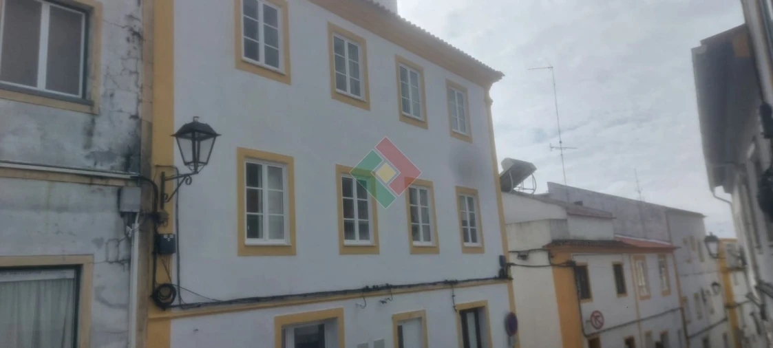 Moradia T7 para Venda em Sé e São Lourenço Foto 7