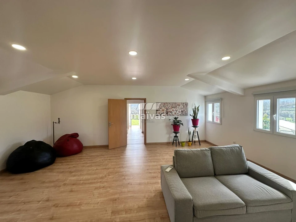 Moradia T3 para Venda em Valbom (São Pedro), Passô e Valbom (São Martinho) Foto 4