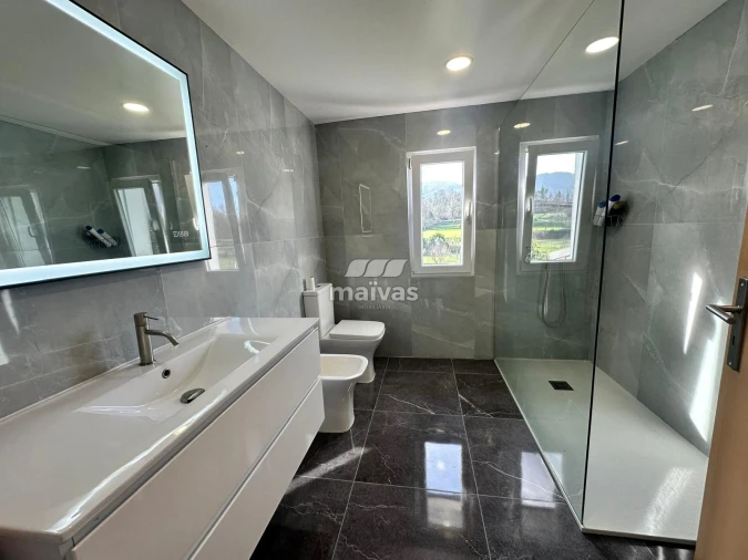 Moradia T3 para Venda em Valbom (São Pedro), Passô e Valbom (São Martinho) Foto 11