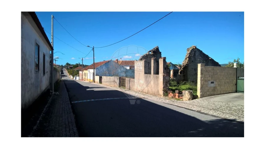 Terreno para Venda em Malhou, Louriceira e Espinheiro Foto 2