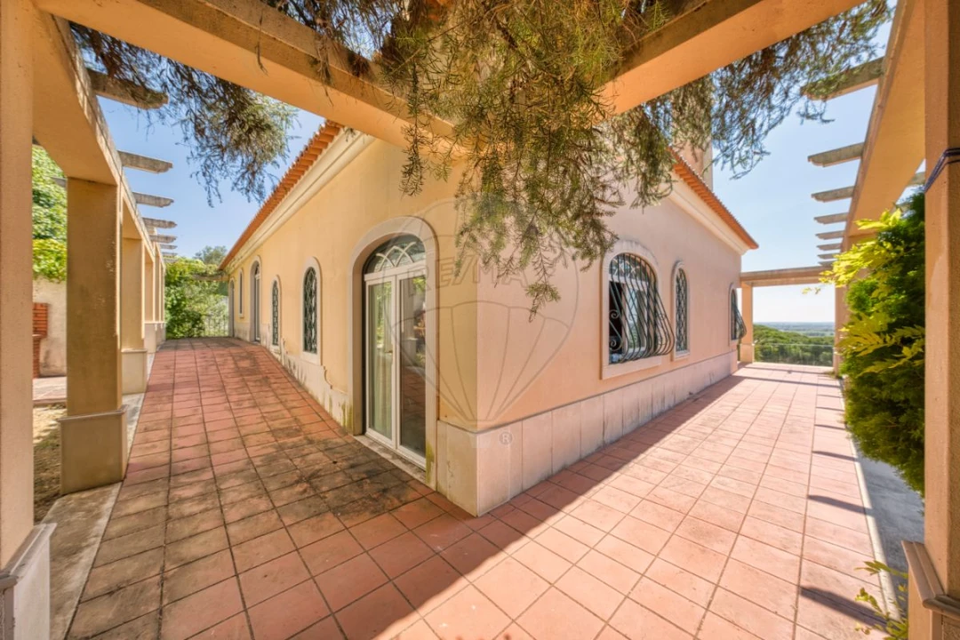 Moradia T5 para Venda em Azambuja Foto 9