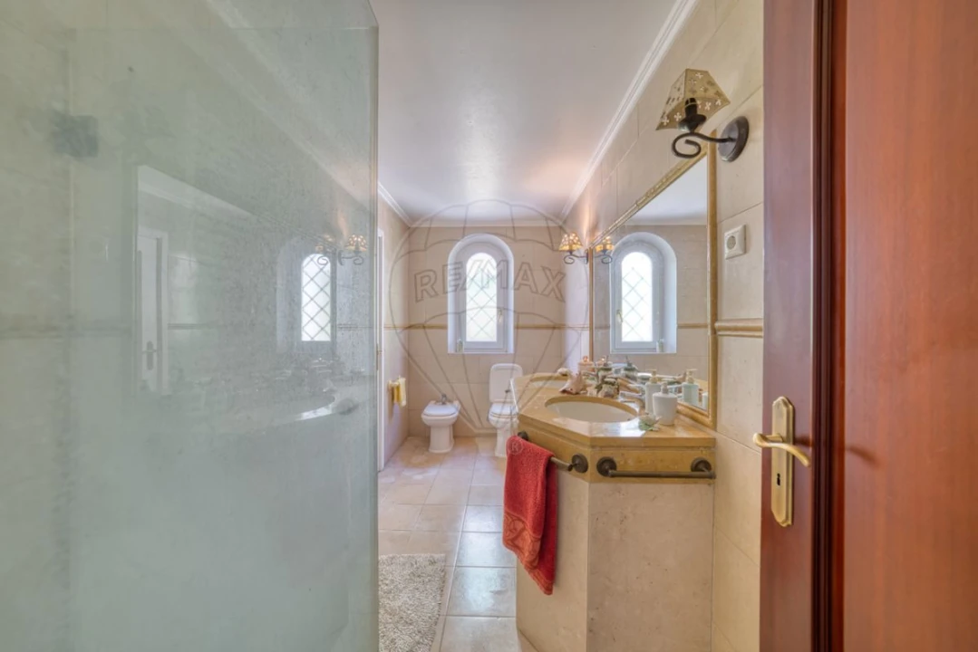 Moradia T5 para Venda em Azambuja Foto 24