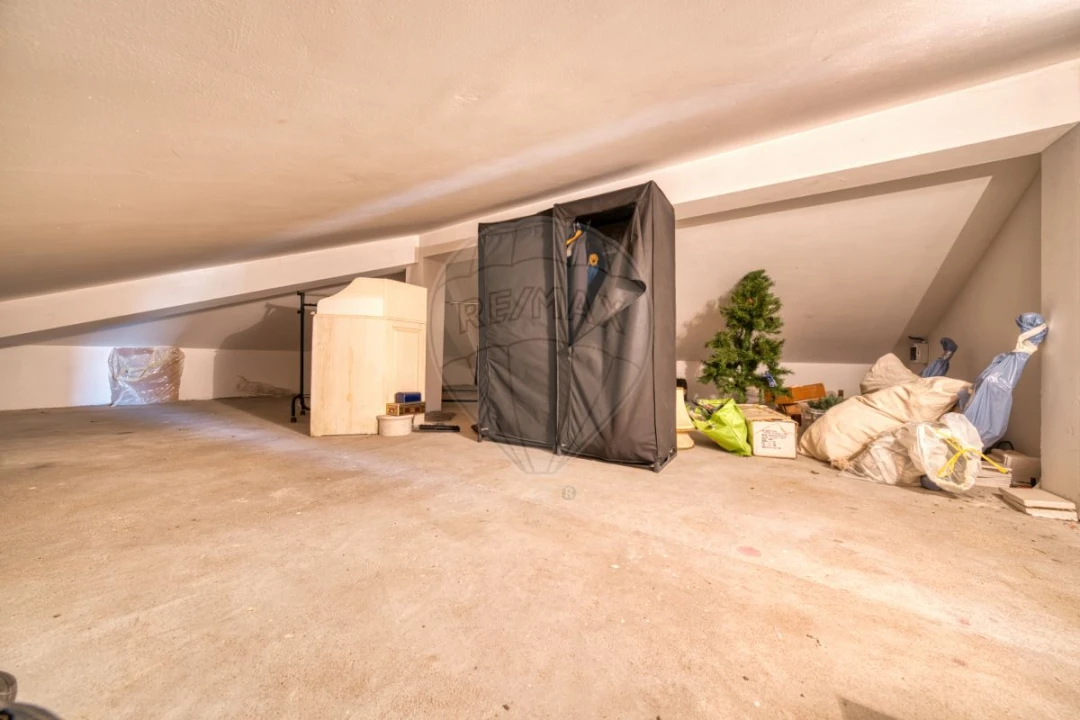 Moradia T5 para Venda em Azambuja Foto 42