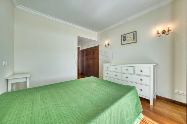 Moradia T5 para Venda em Azambuja Foto 35