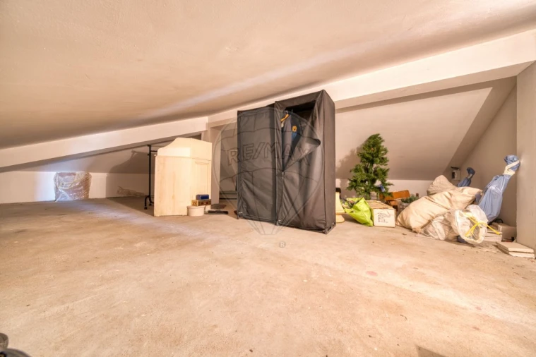 Moradia T5 para Venda em Azambuja Foto 42