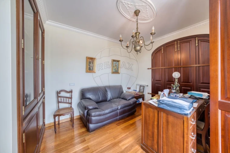 Moradia T5 para Venda em Azambuja Foto 31