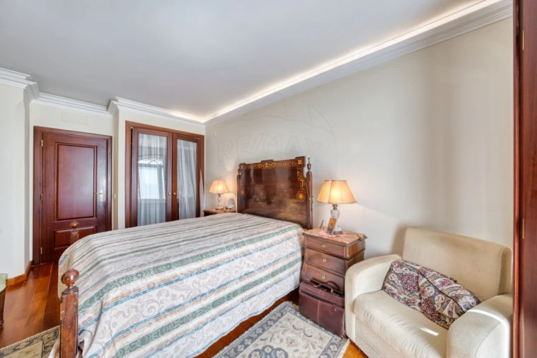 Moradia T5 para Venda em Azambuja Foto 27