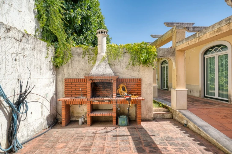 Moradia T5 para Venda em Azambuja Foto 8