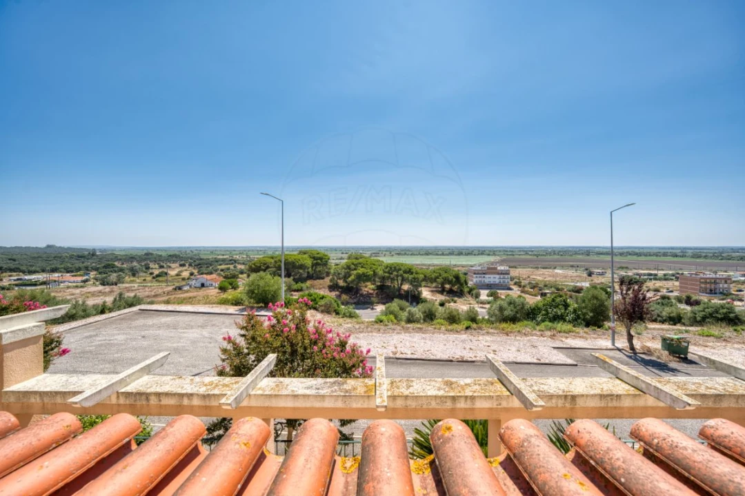 Moradia T5 para Venda em Azambuja Foto 45