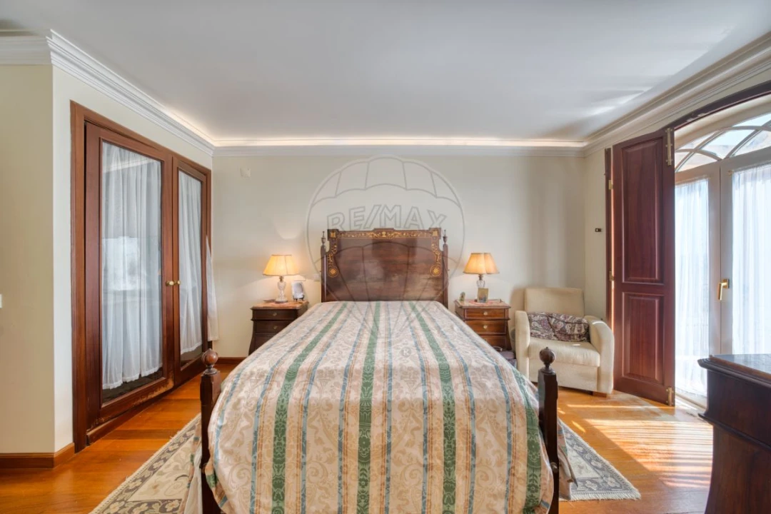 Moradia T5 para Venda em Azambuja Foto 28