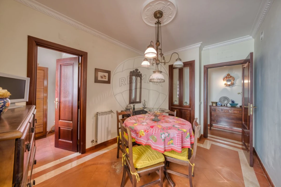 Moradia T5 para Venda em Azambuja Foto 17