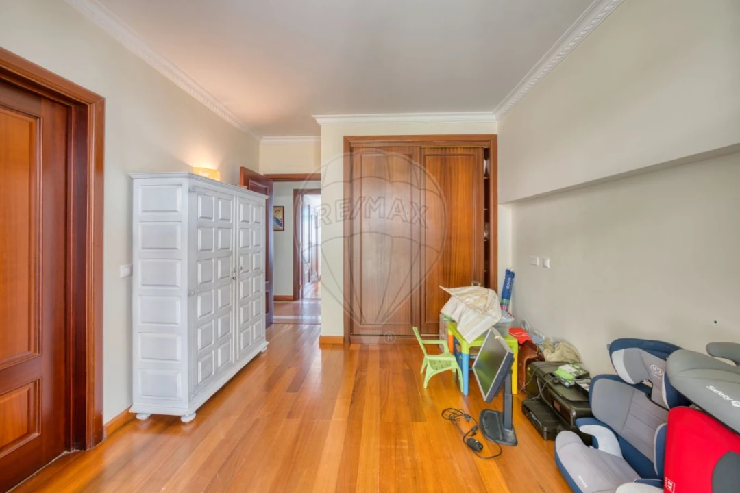 Moradia T5 para Venda em Azambuja Foto 23