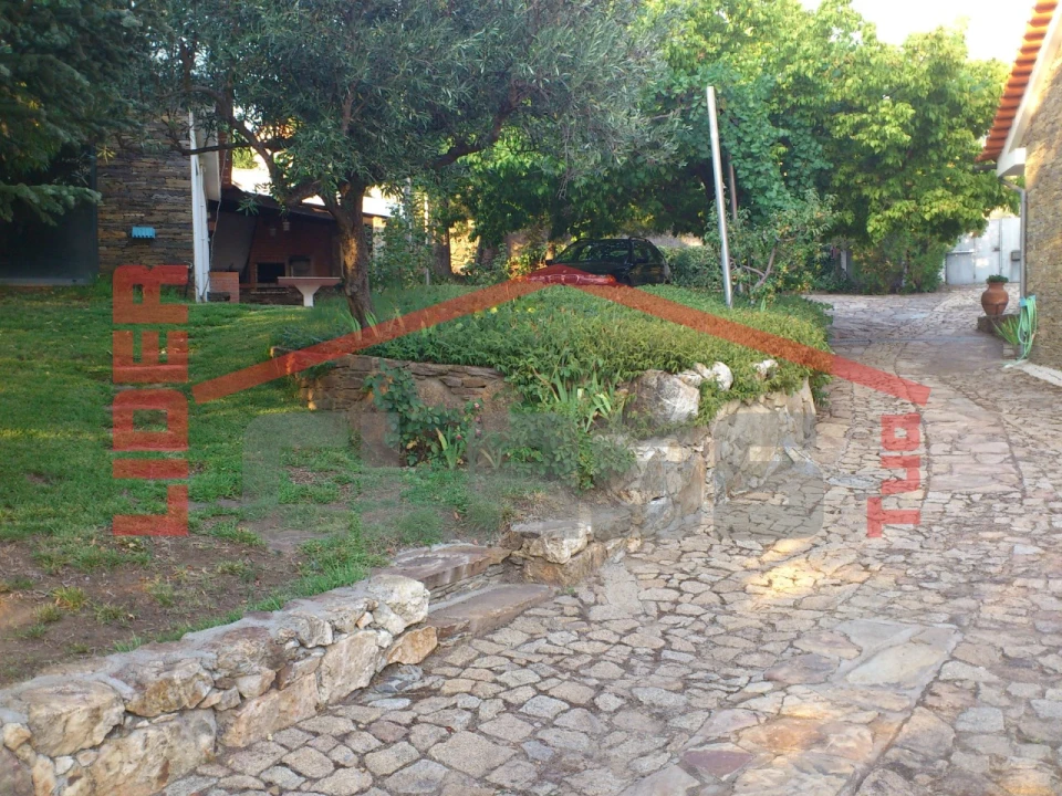 Moradia T5 para Venda em Frechas Foto 16