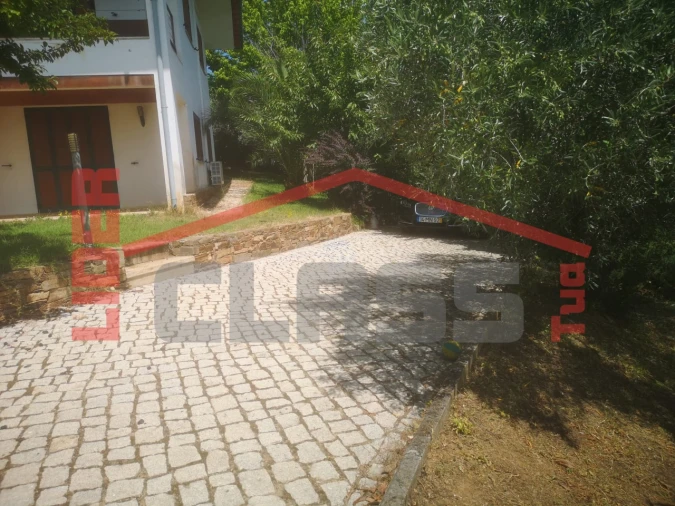 Moradia T5 para Venda em Frechas Foto 55