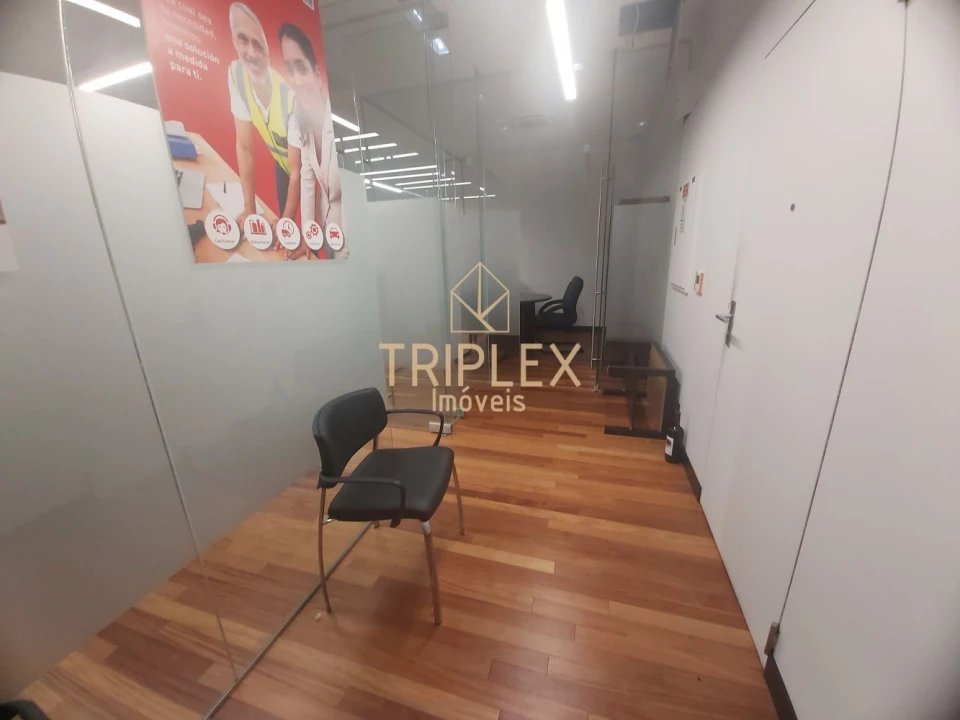 Loja para Arrendamento em Cidade da Maia Foto 8