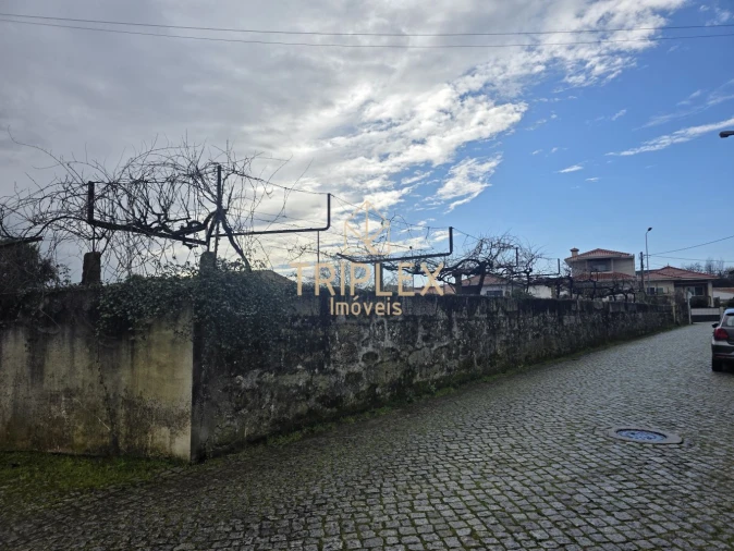 Terreno para Venda em Cidade da Maia Foto 10