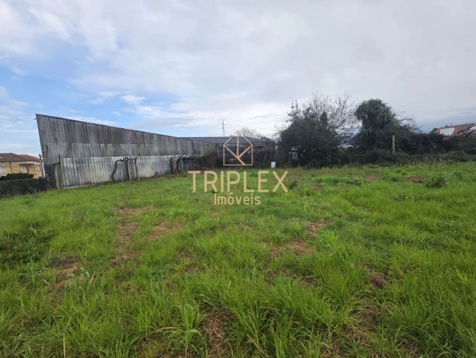 Terreno para Venda em Cidade da Maia Foto 5