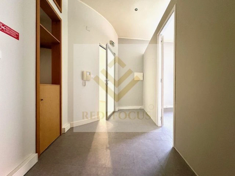 Loja para Arrendamento em Ovar, São João, Arada e São Vicente de Pereira Jusã Foto 2