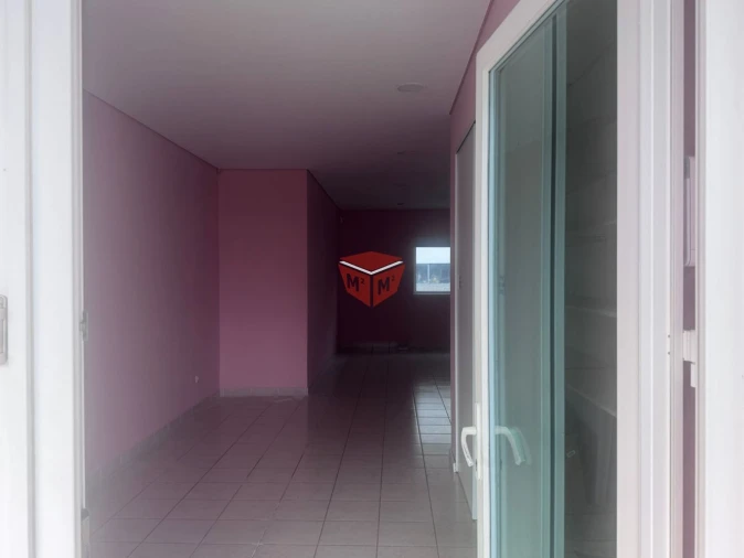 Loja para Arrendamento em Povoa de Lanhoso (N. Senhora do Amparo) Foto 8