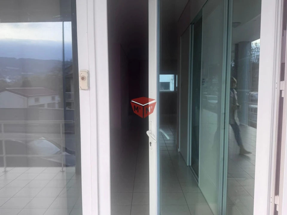 Loja para Arrendamento em Povoa de Lanhoso (N. Senhora do Amparo) Foto 7