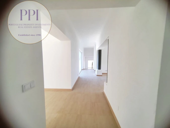 Moradia T3 para Venda em Budens Foto 16