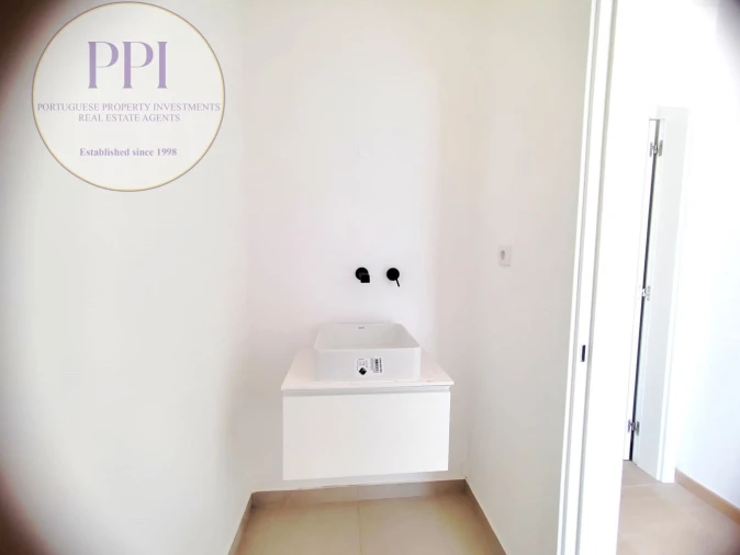 Moradia T3 para Venda em Budens Foto 13